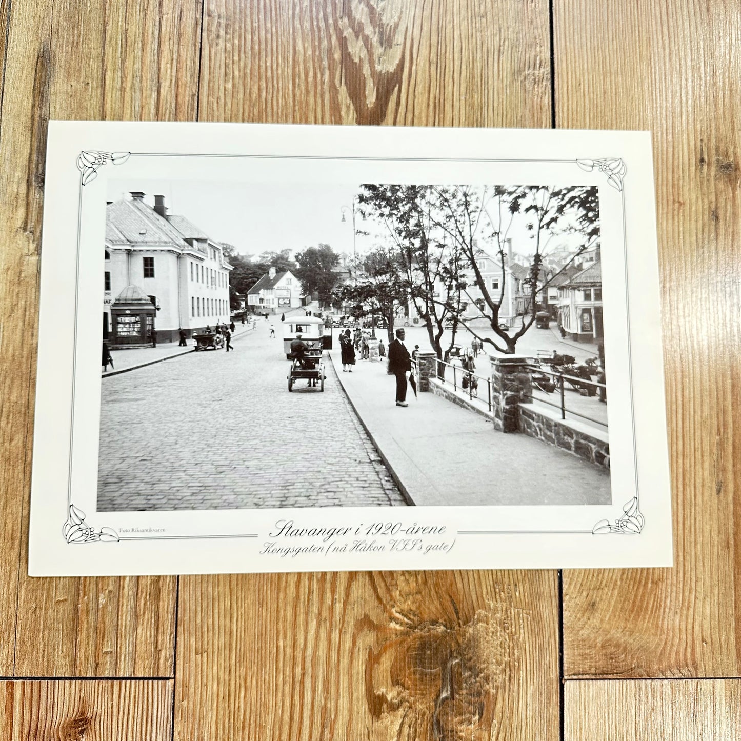 Gammel folder med 4 foto motiver fra "Den Vakre byen Stavanger" 1910-1934
