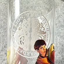 2 stk glass med motiv fra Legenden om Narnia