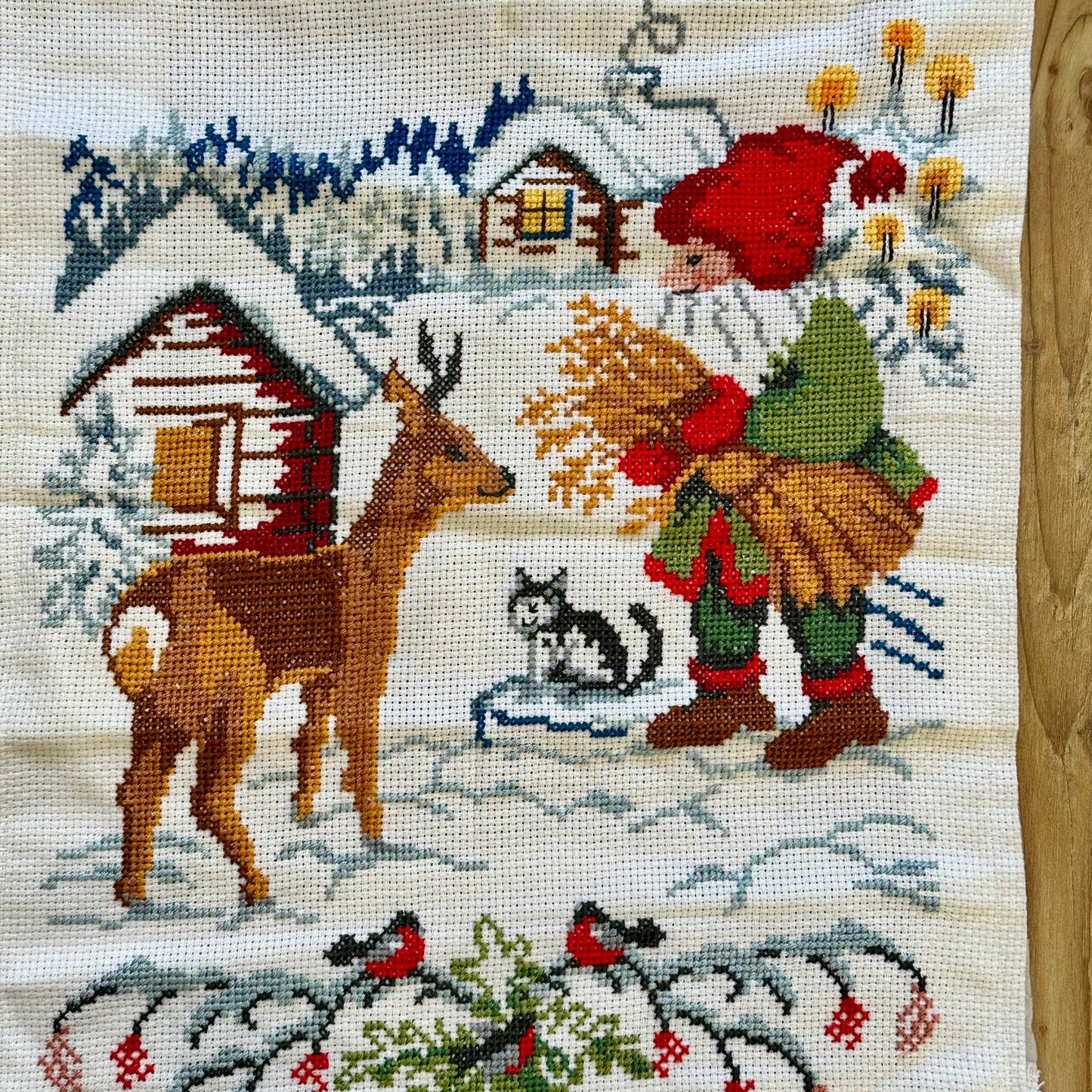 Brodert bilde med Nissen og rådyr, nydelig bilde