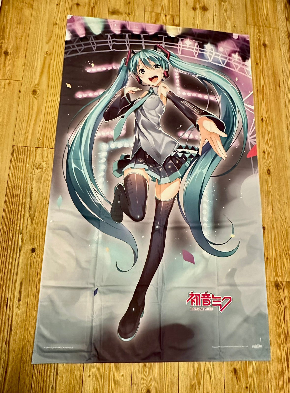 Tekstil Poster - HATSUNE MIKU (98 x 160cm) - Som ny !