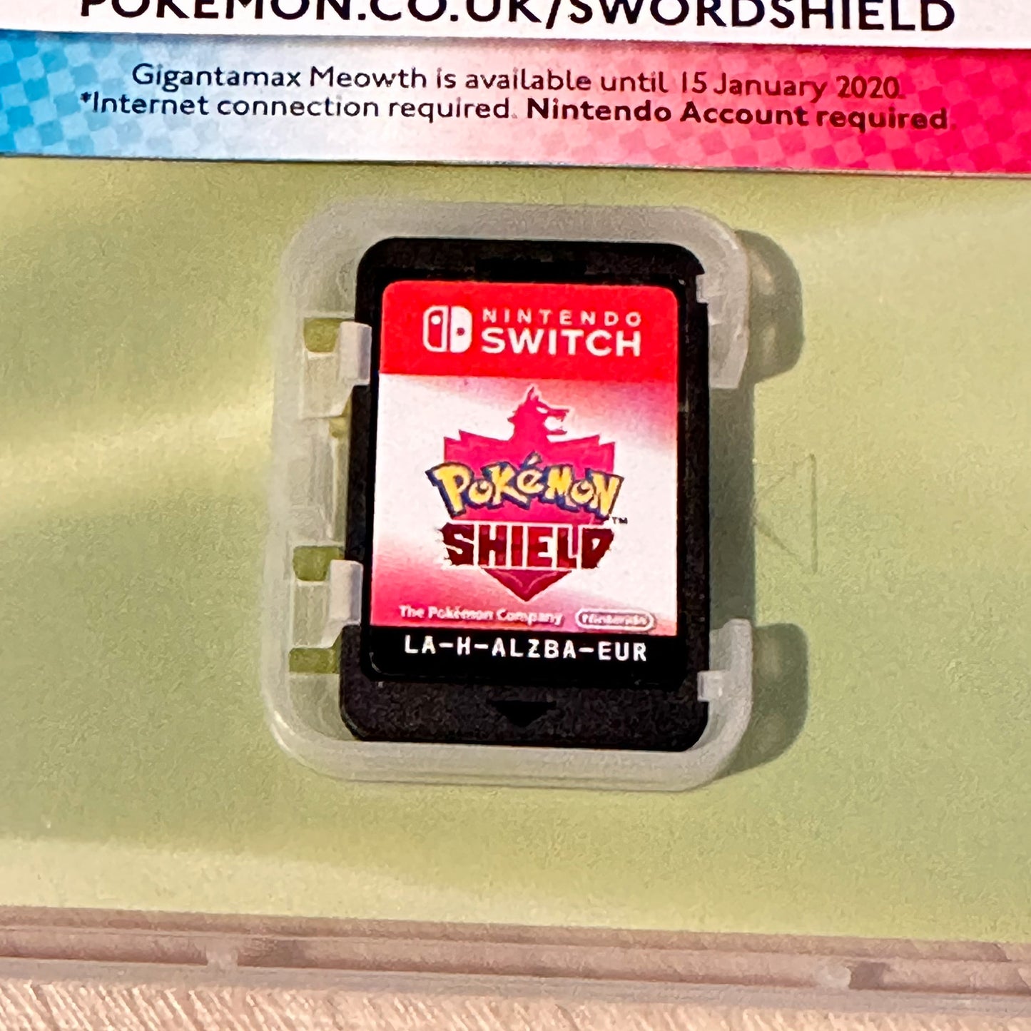 Pokémon SHIELD (Nintendo Switch)