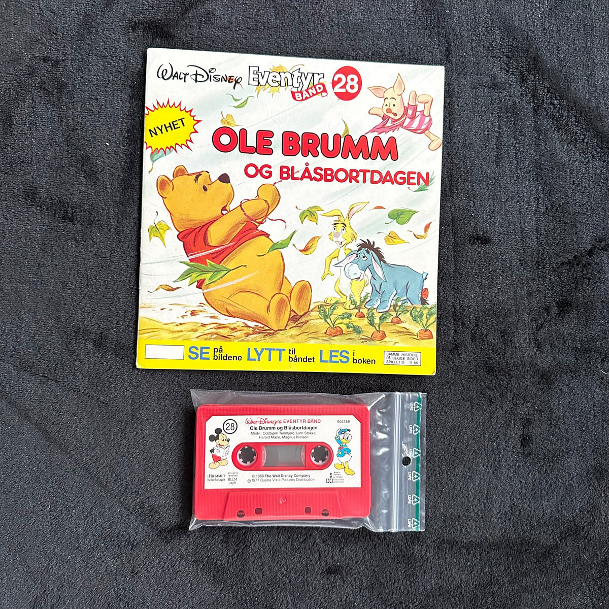 28 Disney Eventyrbånd - Ole Brumm og blåsbortdagen (hvit bok)