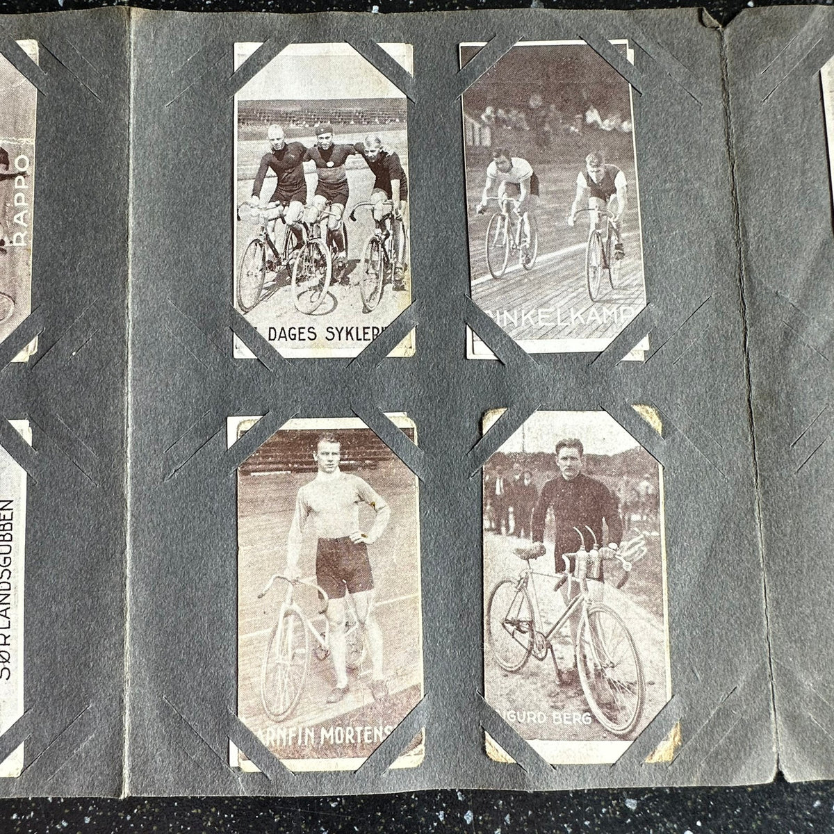 Gammelt samlealbum fra J. L. Tiedemanns - komplett med 48 samlekort
