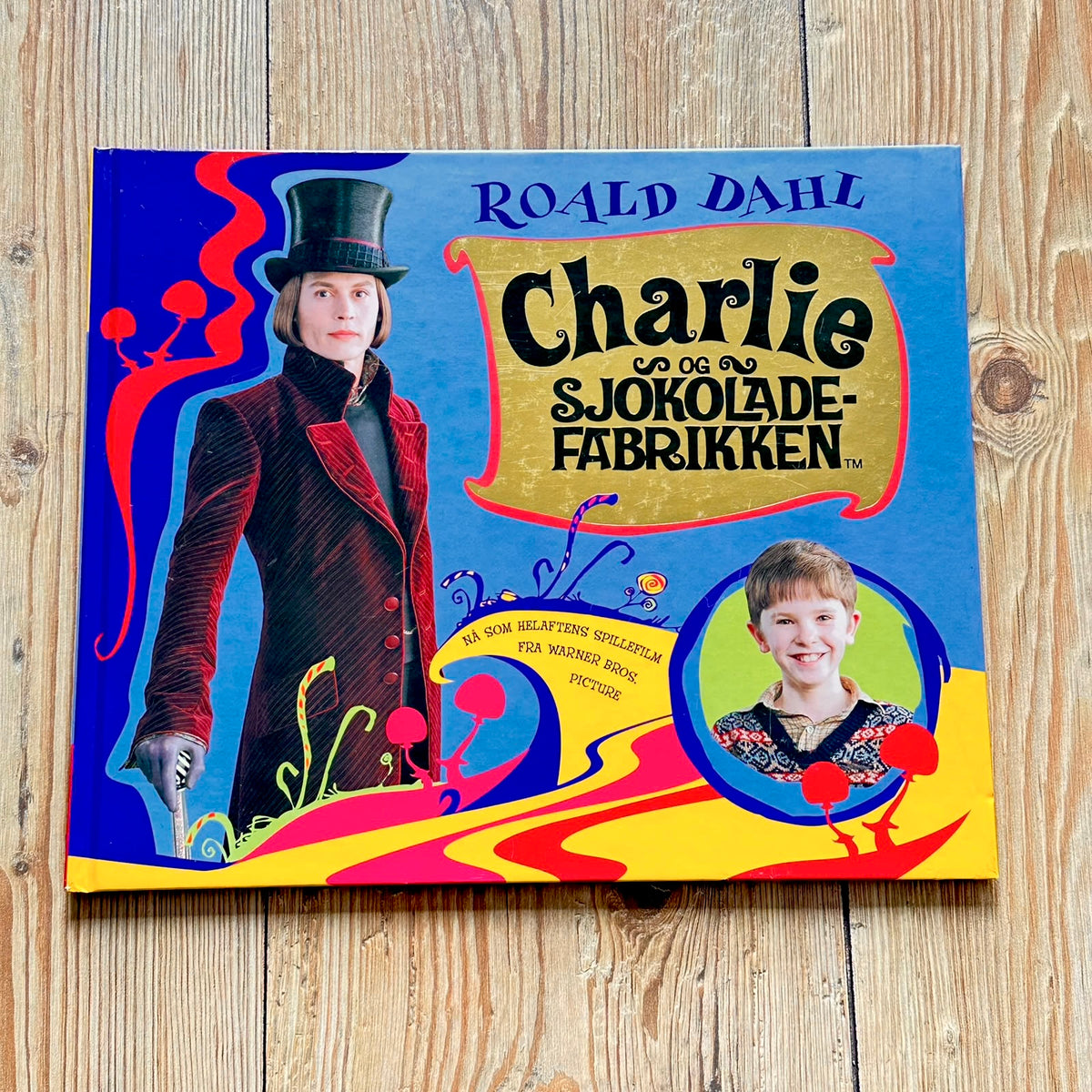 Charlie og Chokoladefabrikken 
av Roald Dahl (2005)