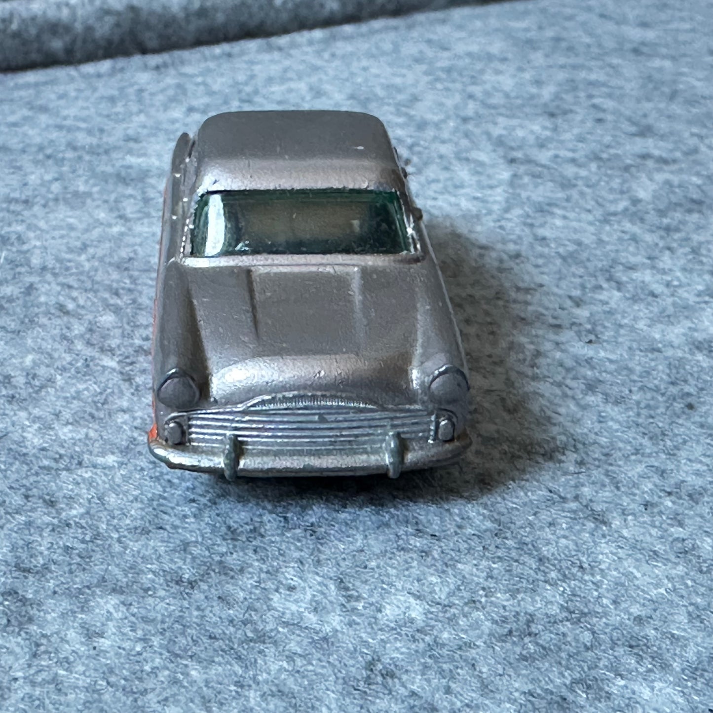 MATCHBOX SERIES nr. 33 Ford Zodiac MKll Sedan SPW fra 1957