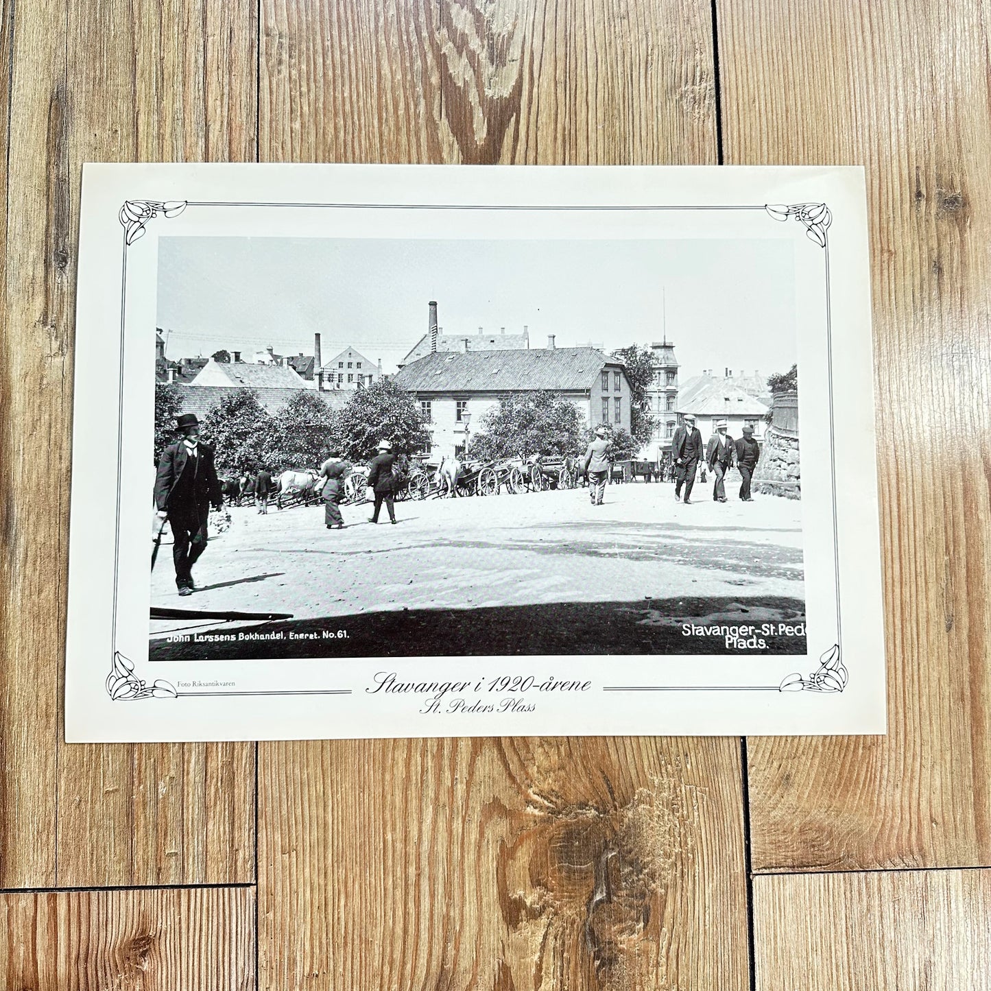 Gammel folder med 4 foto motiver fra "Den Vakre byen Stavanger" 1910-1934
