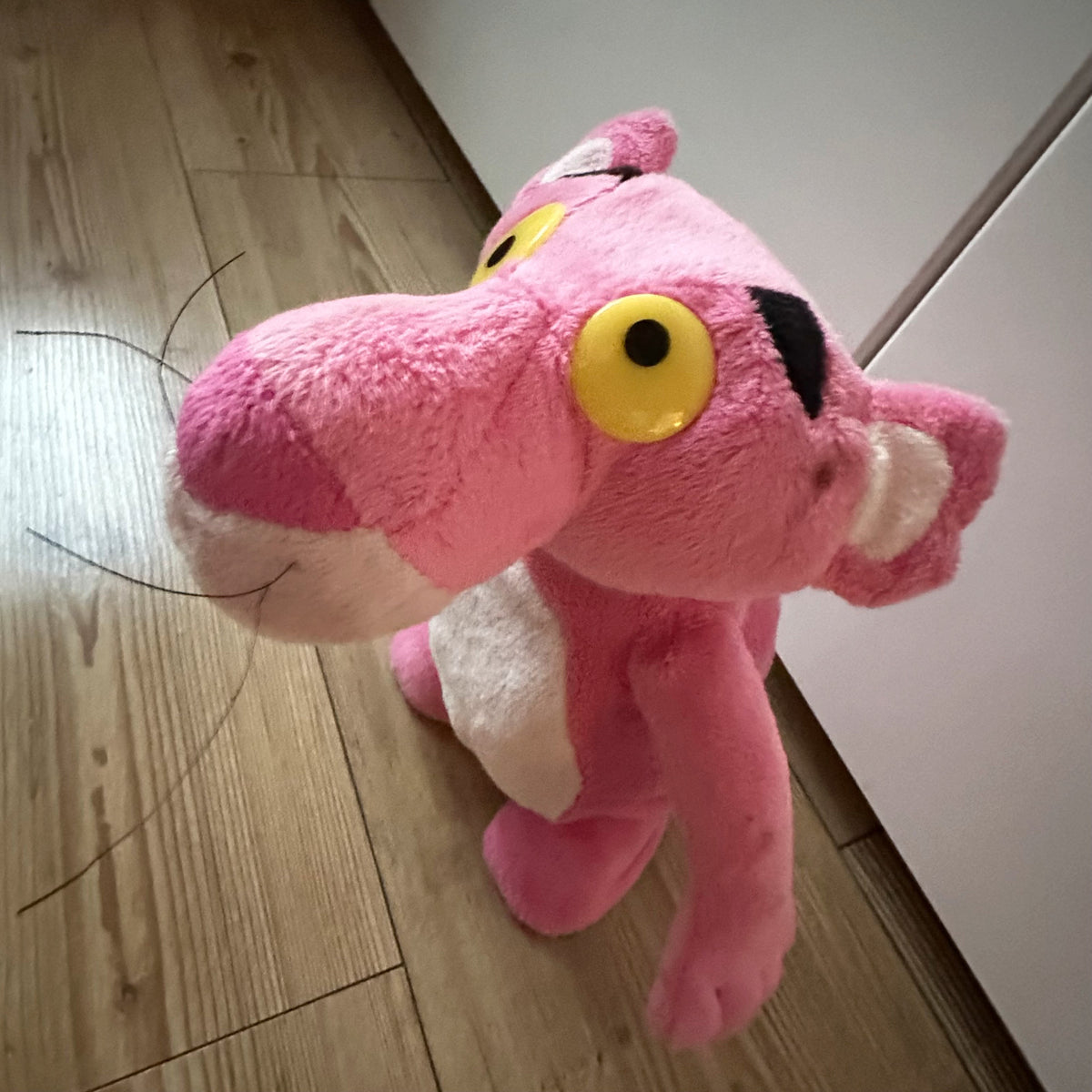 Den Rosa Panteren - Dansende bamse med lyd, spiller ledmotivet til Rosa Panteren
