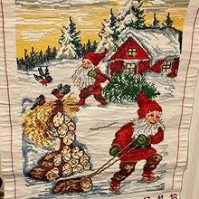 Stilig håndbrodert Julekalender / pakkekalender (46,5 x 70cm)
