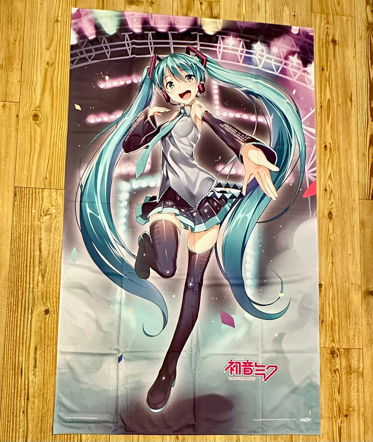 Tekstil Poster - HATSUNE MIKU (98 x 160cm) - Som ny !