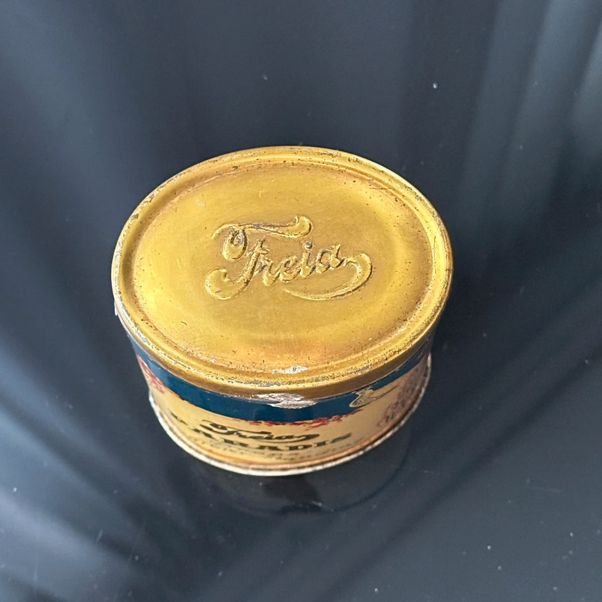 Freia Paradis Drops Konfektblanding metallboks i flott stand