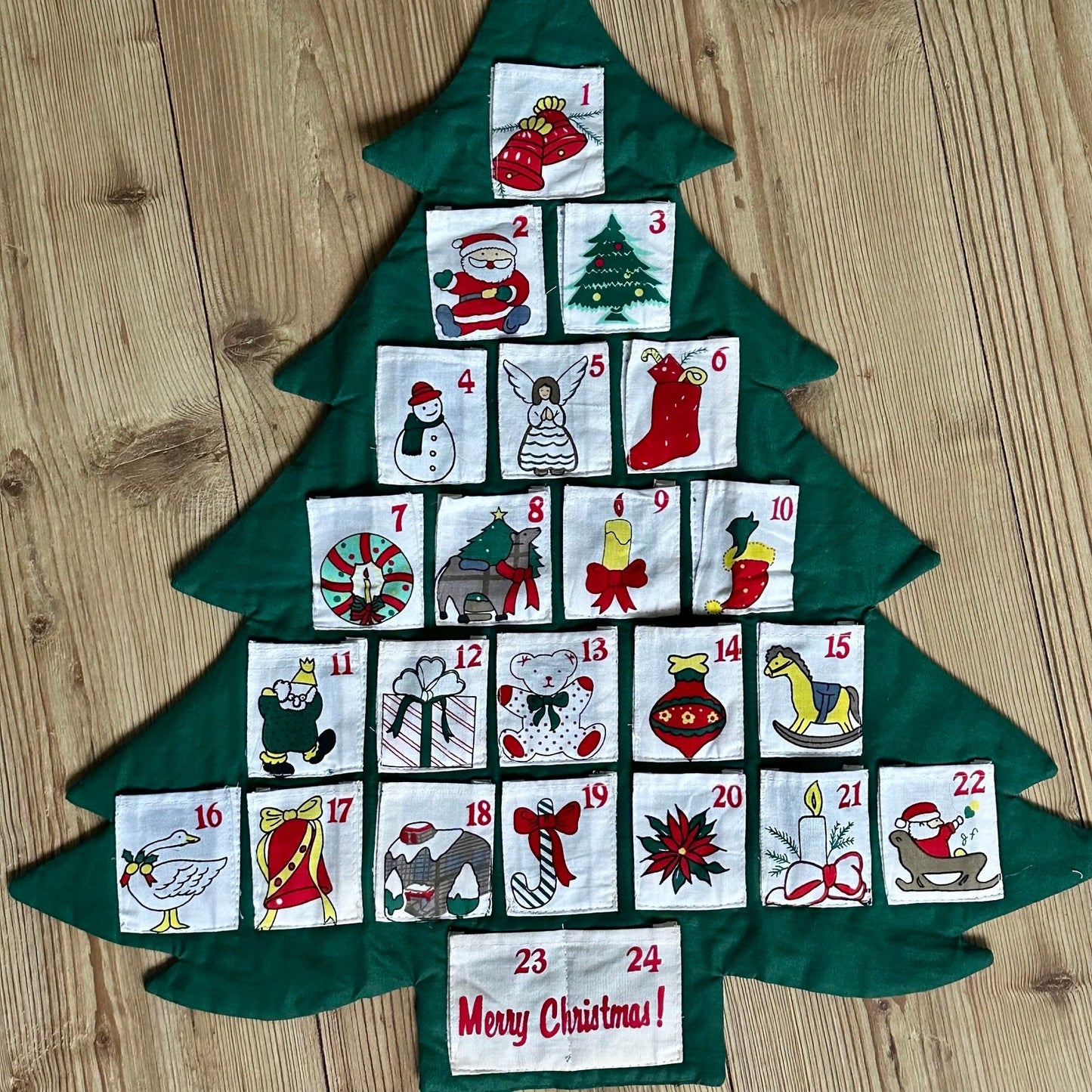 Vintage Julekalender i tekstil (55 x 60cm)