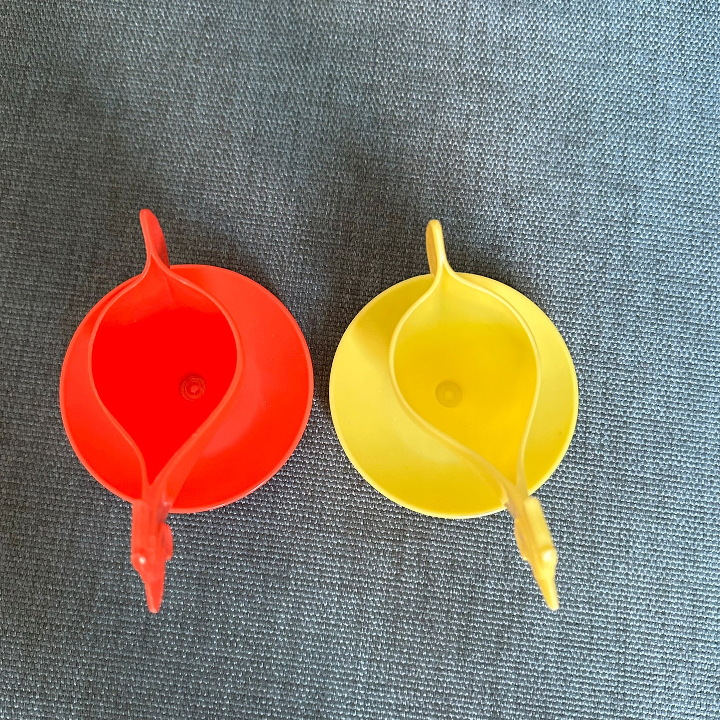 2 stk vintage eggeglass i plast fra 1982
