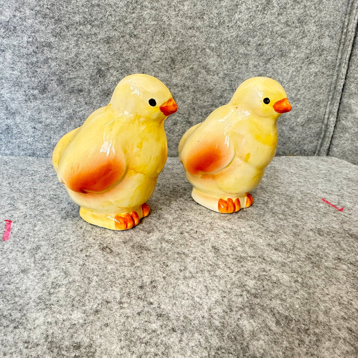 Vintage Salt og pepperbøsse - Kyllinger i porselen.