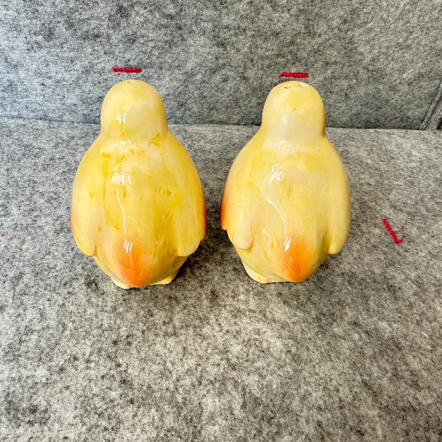 Vintage Salt og pepperbøsse - Kyllinger i porselen.
