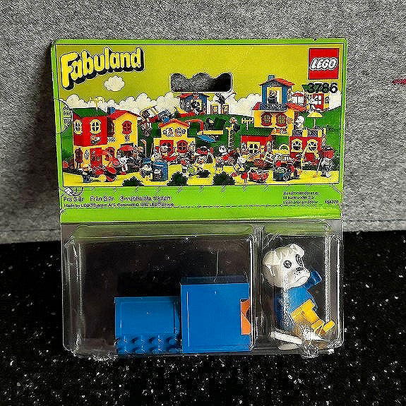 LEGO 3786 FABULAND - Buzzy Bulldog the Postman (Uåpnet)