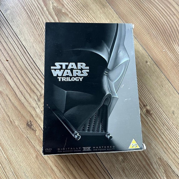 STAR WARS TRILOGY (DVD Norsk tekst)) Boks med filmene IV, V & VI + BONUS DVD