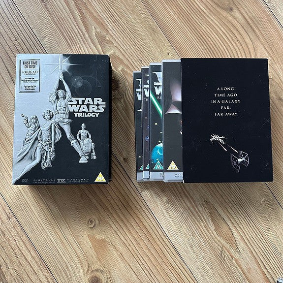 STAR WARS TRILOGY (DVD Norsk tekst)) Boks med filmene IV, V & VI + BONUS DVD
