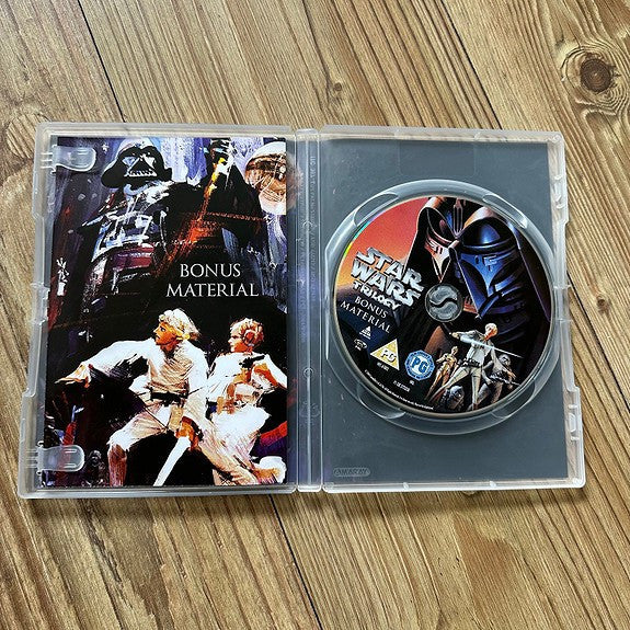 STAR WARS TRILOGY (DVD Norsk tekst)) Boks med filmene IV, V & VI + BONUS DVD